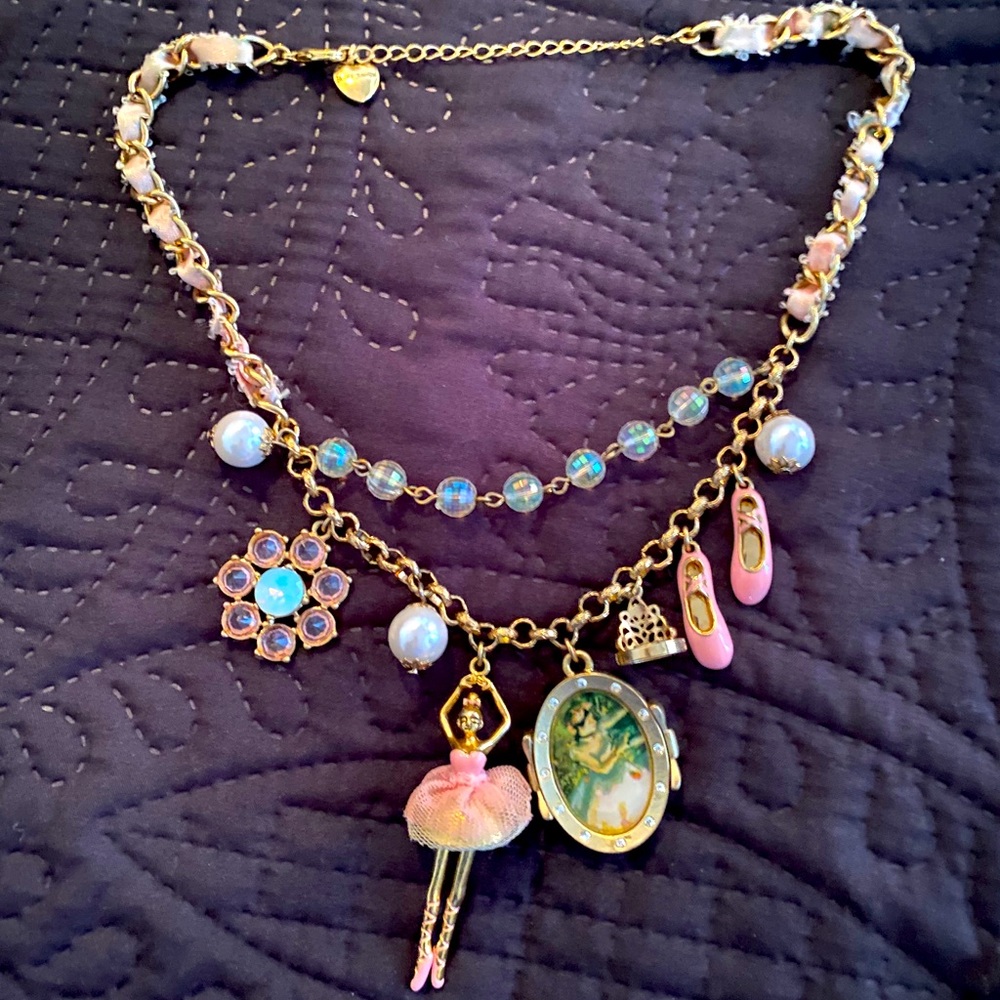 Betsey Johnson necklace
